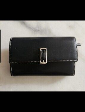 COACH Black Leather Wallet with Contrast Stitching and Red Leather Interior